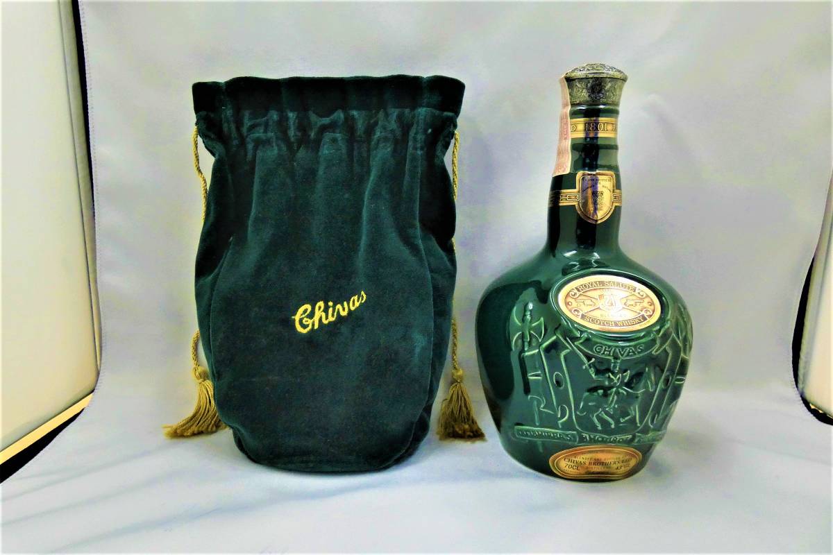 ロイヤルサルート : 21年 シグネチャー ブレンド 青 (シーバス 700ml 