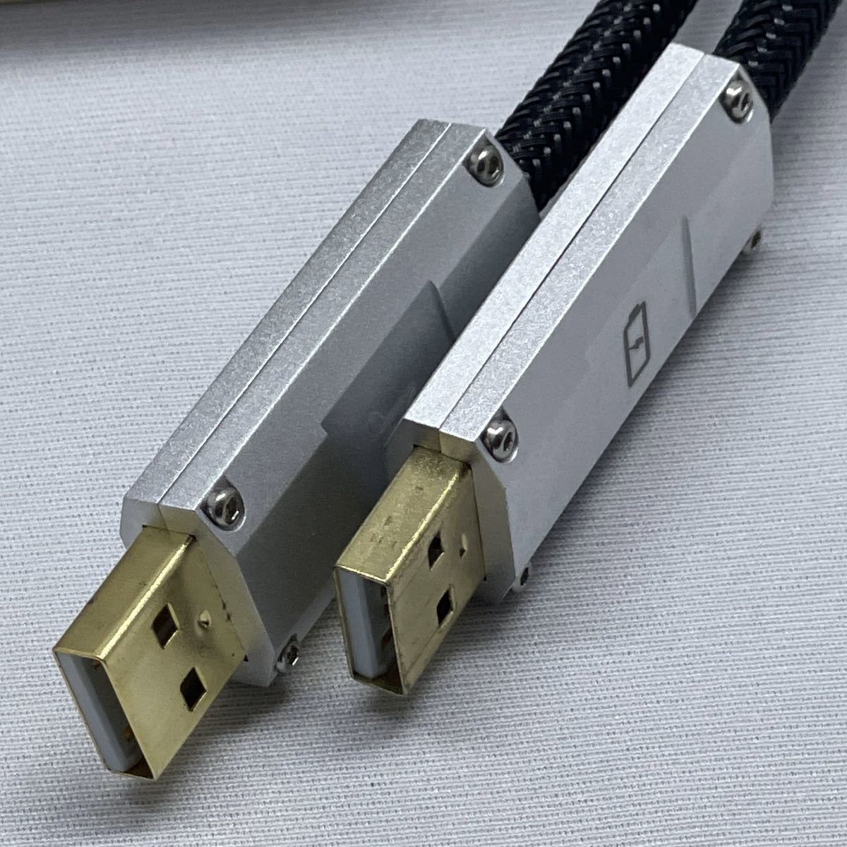 【送料無料】☆高級オーディオ☆USBケーブル☆iFI Audio iFi GEMINI デュアルヘッドUSBケーブル (0.7m)☆美品☆ iFi audio Audio マーキュリー（0.5m アイファイ・オーディオ +オーディオケーブル