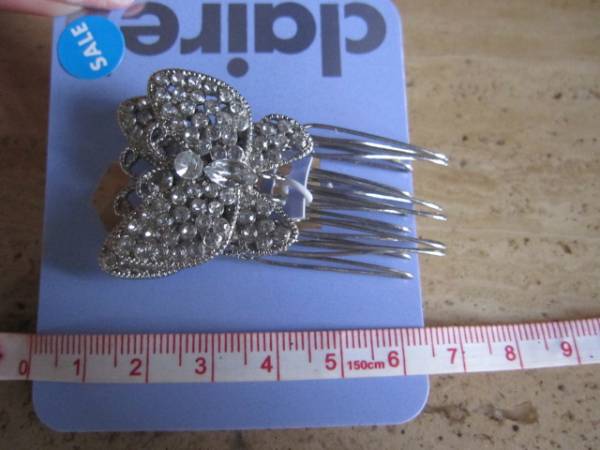 クレアーズ 素敵な髪飾り 蝶のコーム 成人式 パーティに コーム 売買されたオークション情報 Yahooの商品情報をアーカイブ公開 オークファン Aucfan Com