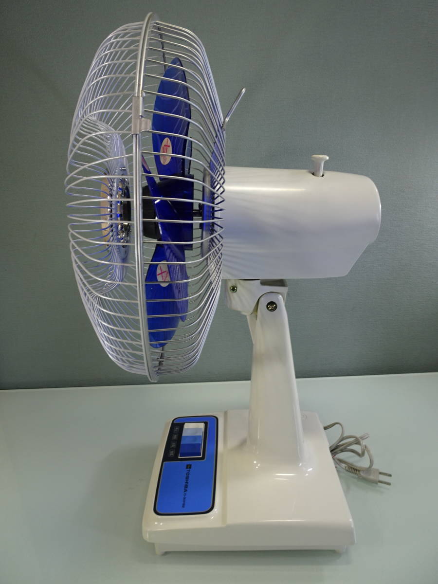 完動品 昭和レトロ 三菱 鉄羽根 3枚羽根 扇風機 羽根径30cm アンティーク 東芝扇風機 D-30P22 青羽根 羽幅30cm 3枚羽根 昭和レトロ家電