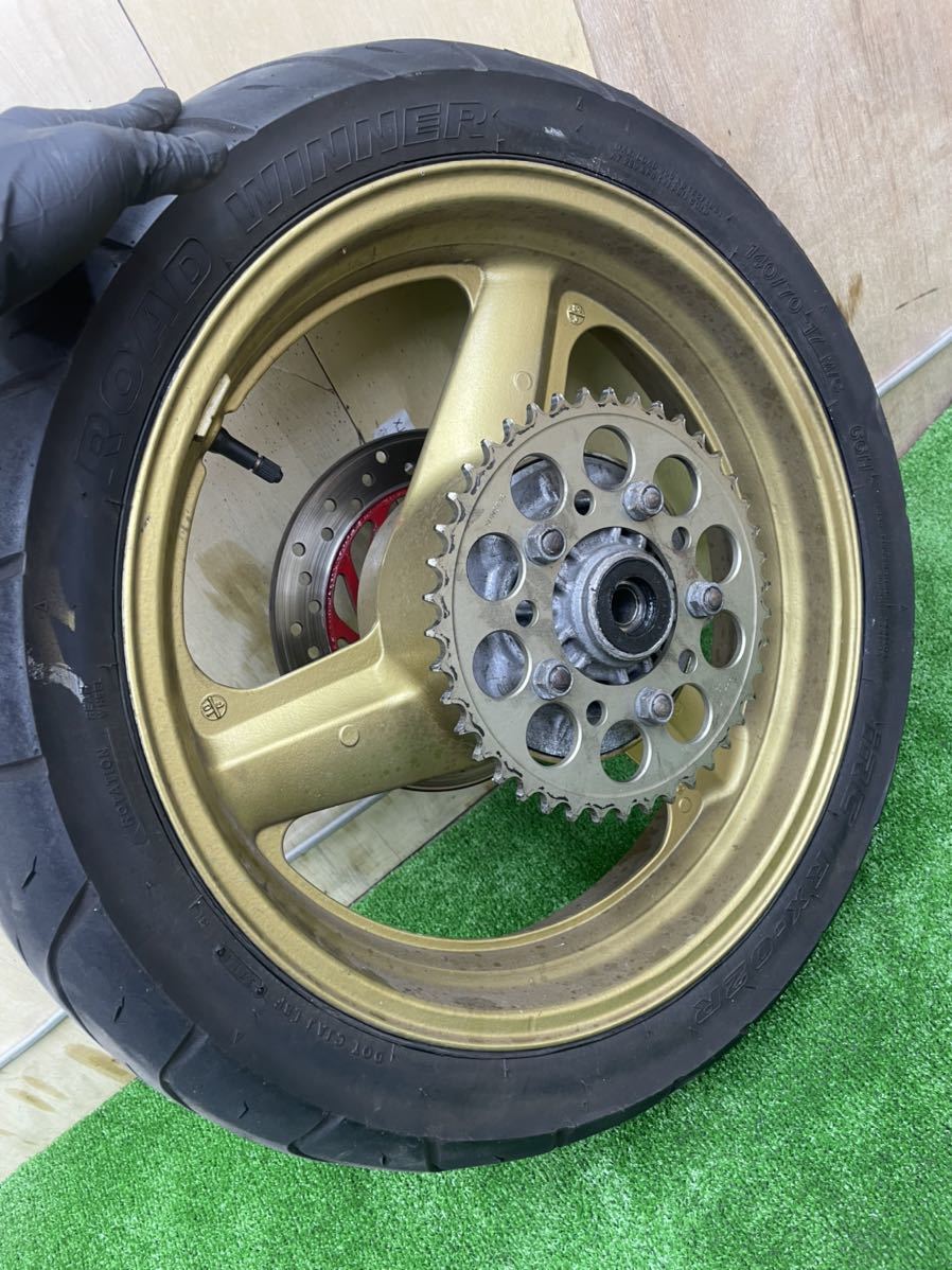 バイク ホンダ CB400SF nc31 NC39 NC42 リア スプロケ サンスター