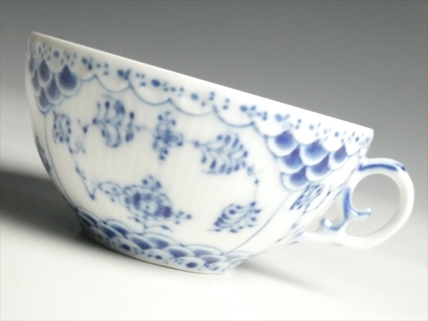 Royal Copenhagen Blue Fluted Plain Plate 22 ⁄ ロイヤル