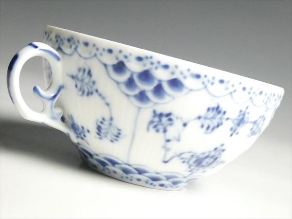 Royal Copenhagen Blue Fluted Plain Plate 22 ⁄ ロイヤル