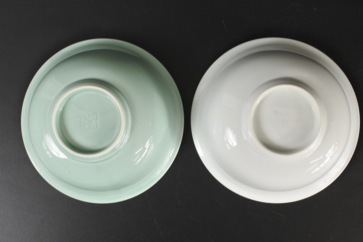 鉢/2点セット/井上康徳作/白磁 青白磁 牡丹彫文 組鉢 鉢 BOWL | 井上萬