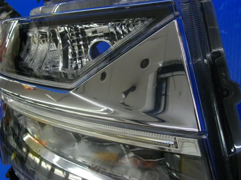 D【6668】ダイハツ LA150S ムーヴカスタム 後期 純正 LEDヘッドライト 右側 KOITO 100-69068 LA160S
