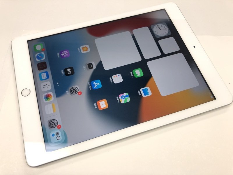 Apple iPad 第5世代 Wi-Fi+Cellular A1823(シルバー) 通販 液晶 CL792