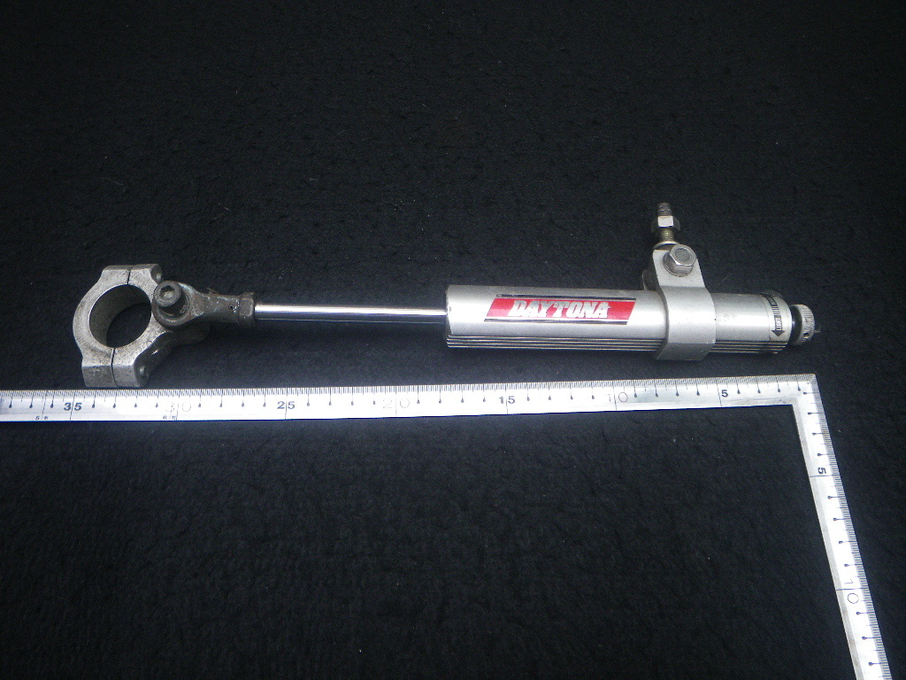 傷多いジャンク　ステダン　DAYTONA　クランプ内直径:約33㎜　デイトナ　ステアリングダンパー　旧車　単車　バイク　カスタム　流用