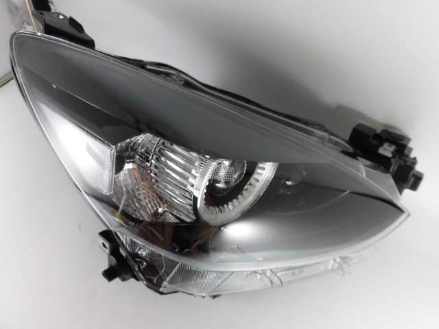 M5-5-2 美品　マツダ２　MAZDA2 DJ5FS DJ5AS ALH付　LED 100-8N01H