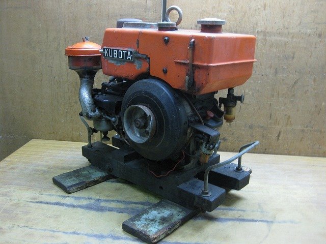 レトロ 久保田鉄工 クボタ オートエンジン 発動機 AZ ジャンク レトロ 久保田鉄工 クボタ オートエンジン 発動機 AZ ジャンク