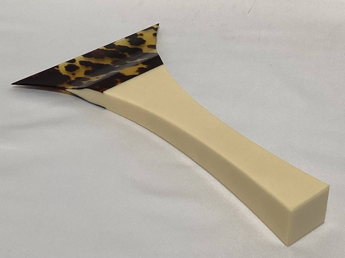 三味線 べっ甲 バチ ふじ印 ケース付 全長23.6cm 開き13.8cm 重さ276g 