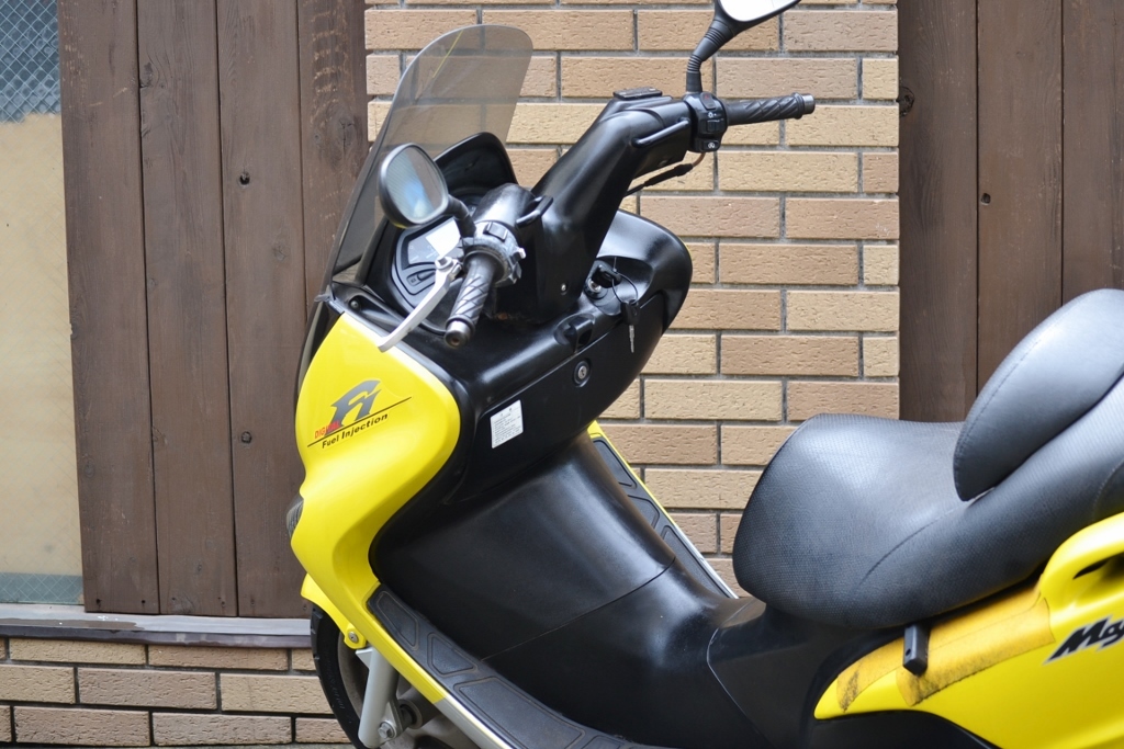横浜～ ヤマハ マジェスティ125 Fi インジェクション ヨシムラ
