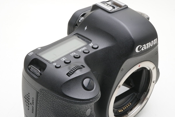 フジヤカメラ】ジャンク品 Canon EOS 6D (バッテリー／充電器付き 
