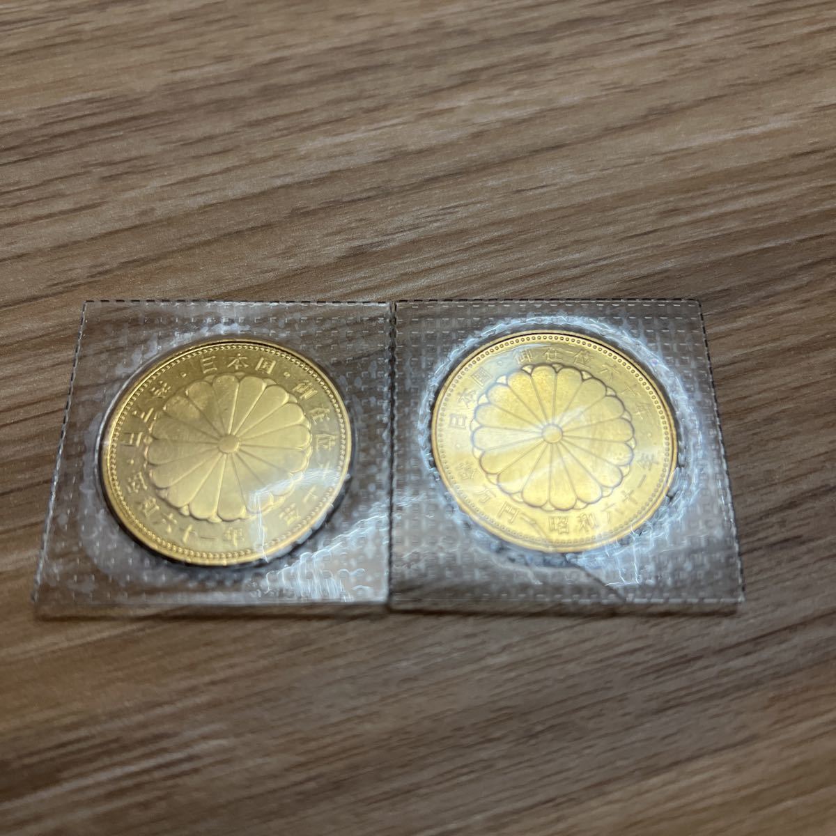 昭和61年 美品⁄天皇陛下御在位60年10万円金貨 御在位60年記念 1万円 