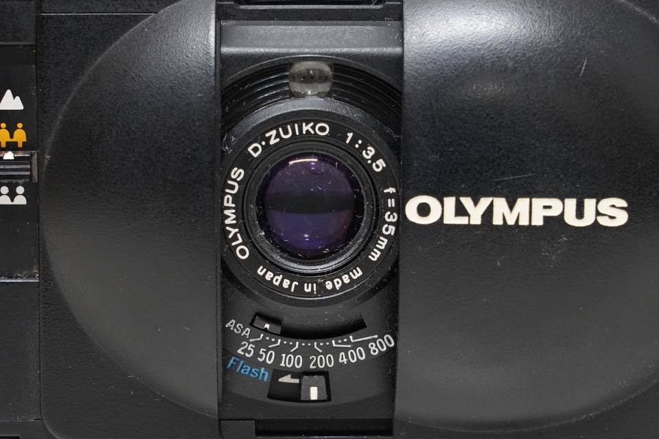 OLYMPUS XA 2 Dズイコー35mm F3.5搭載 OLYMPUS/オリンパス カプセルカメラXA2 D.ZUIKO 35mm F3.5 / 現状品