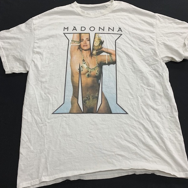 【人気セール】 MADONNA Tシャツ ヴィンテージ フォトプリント マドンナ JANET JACKSON RAPTEES ロックT バンドT(Tシャツ)｜売買されたオークション情報、yahooの商品情報をアーカイブ公開 - オークファン Tシャツ