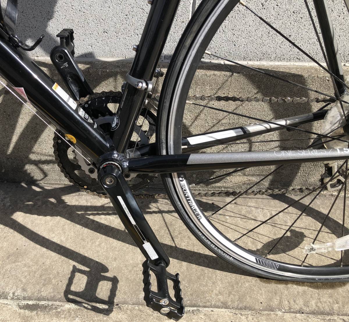 TREK ONEシリーズ 1.5 ロードバイク カーボン製？ 軽いです 動作未確認 