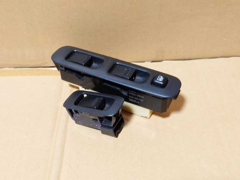 あ ジムニー JB23W パワーウィンドウ スイッチ 37990-84G3 運転席AUTO 7P
