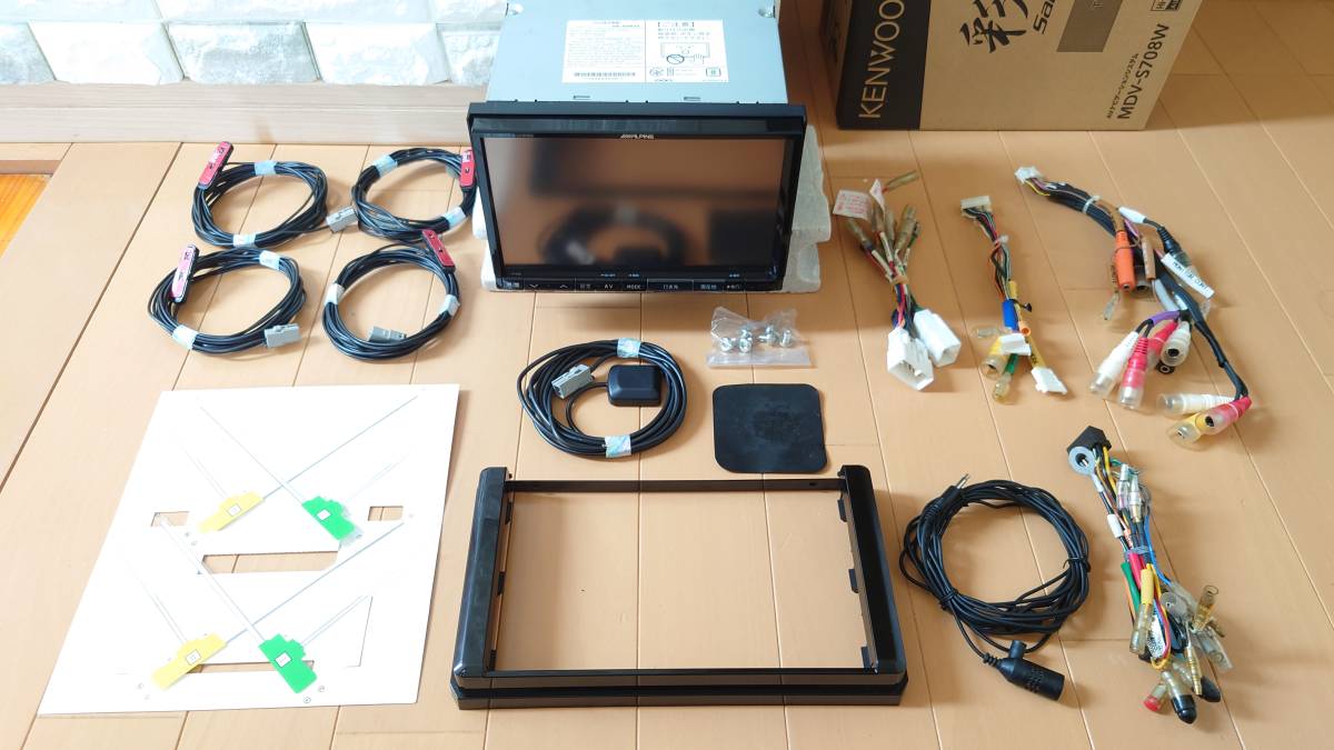 送料無料!! アルパイン HDDナビ 8インチLED液晶 BIG-X VIE-X088VS 2015年