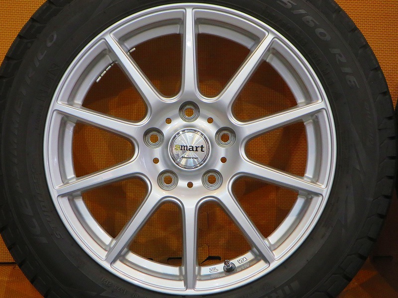 超バリ溝 美品【21年製ピレリ アイスアシンメトリコ 195/60R16】16インチ 6.5J+42 PCD114.3-5H セレナ ノア ヴォクシー ハイブリッド ピレリ ICE ASIMMETRICO (黒)ブラック系ホイール 6.5-16 Plus