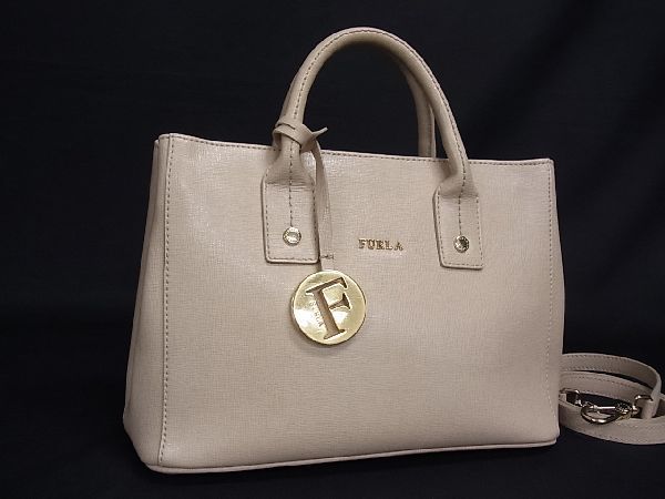  1円 FURLA フルラ リンダ レザー 2WAY ハンドバッグ ショルダーバッグ 斜め掛け 肩掛けかばん ベージュ系 AC0424hN(ハンドバッグ)｜売買されたオークション情報、yahooの商品情報をアーカイブ公開 ハンドバッグ