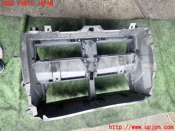 2UPJ-87951035]BMW 218d アクティブツアラー(2C20)(F45)フロントパネル 中古