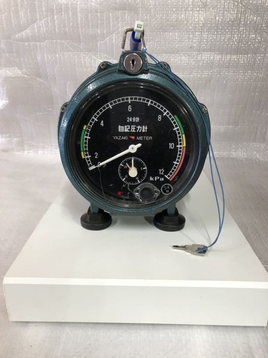 愛知時計電機 高精度圧力計 中古品 四角い