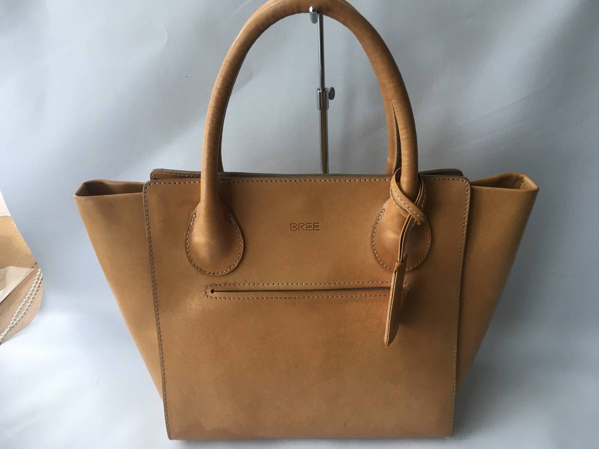 BREE ブリー ヌメ革　レザー　バッグ