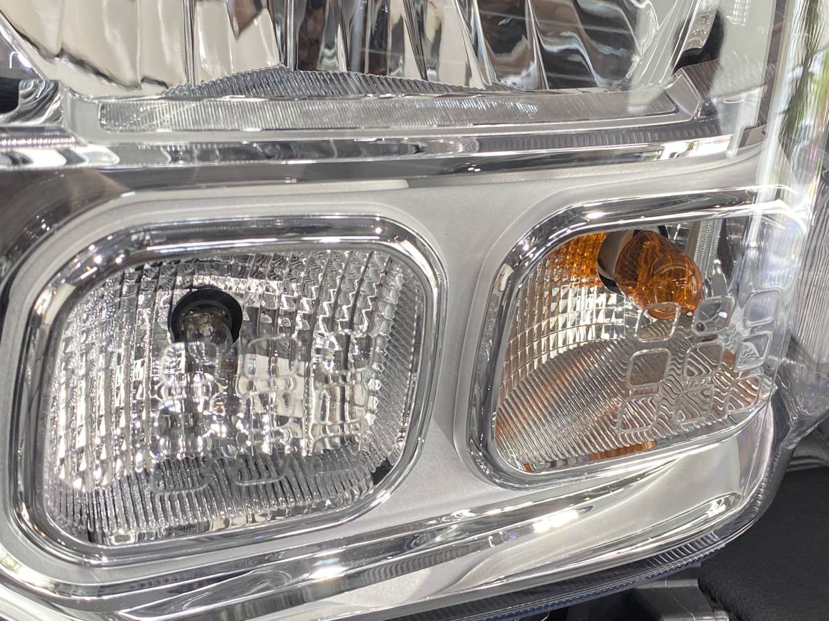 新車外し スズキ エブリイ(DA17V) 純正 ヘッドライト 左右☆LE14C6327 