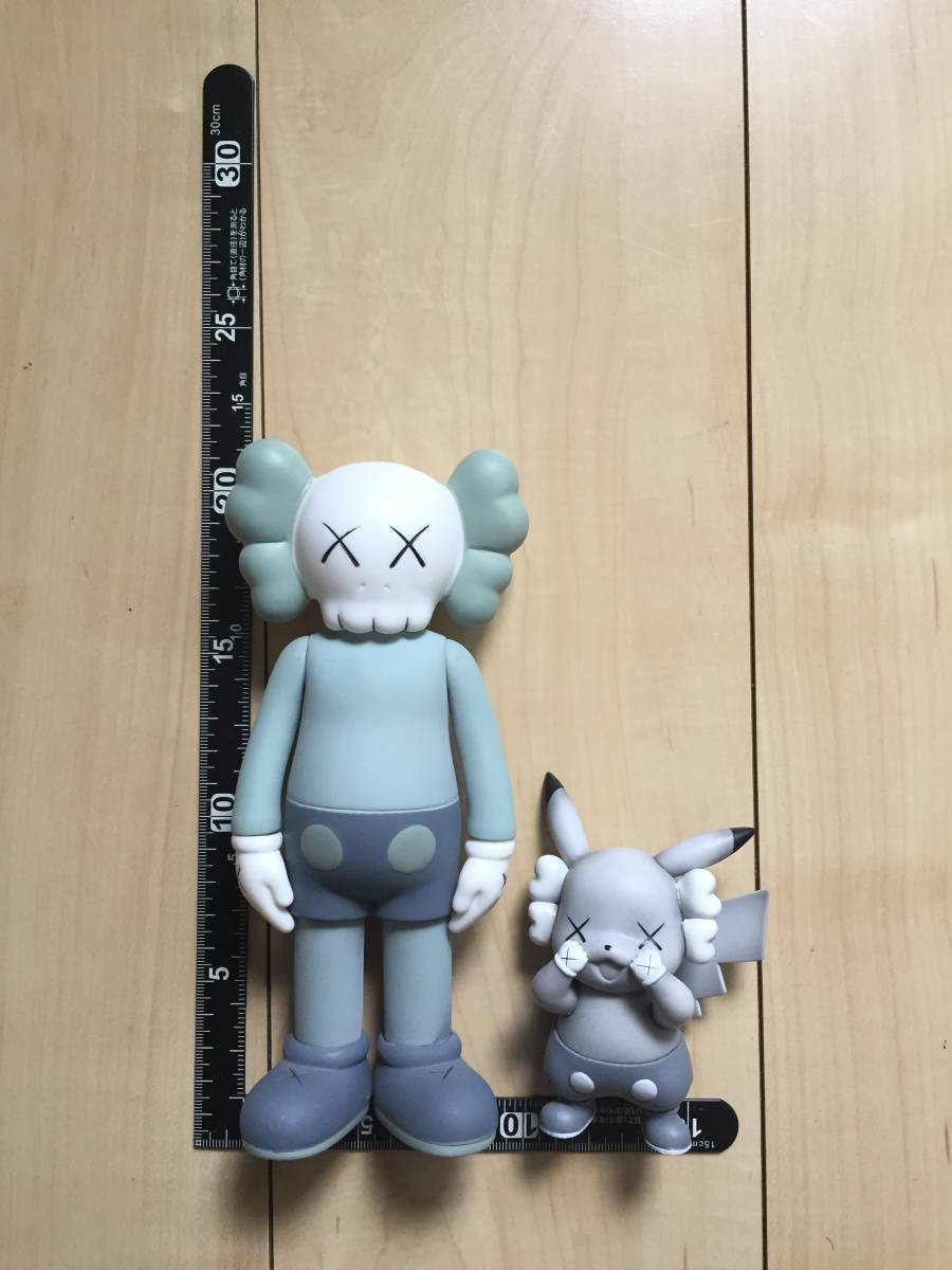 2026，新品 レアブート 2個セット KAWS フィギュア ピカチュウ originalfake カウズ(一般)｜売買されたオークション情報、yahooの商品情報をアーカイブ公開 - オークファン 一般