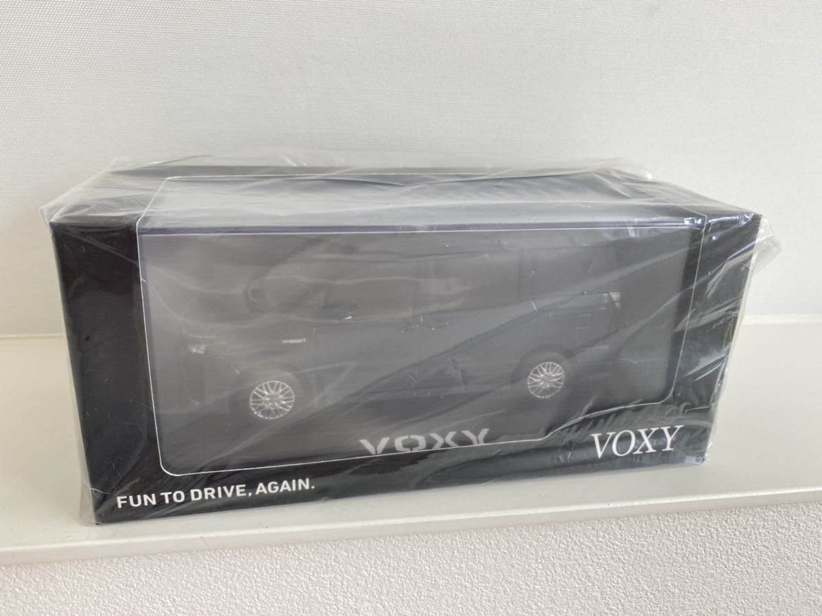 ミニカー ヴォクシー 1⁄30 トヨタ 0 VOXY | ZS 1 後期 カラーサンプル