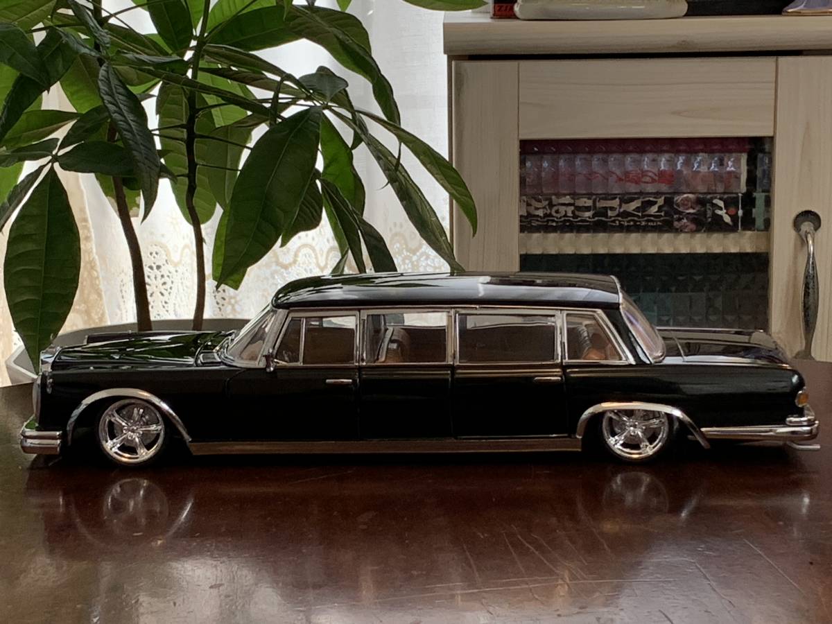 Sun Star 1/18 MB600(Black) CUSTOM CAR・サンスター メルセデスベンツ