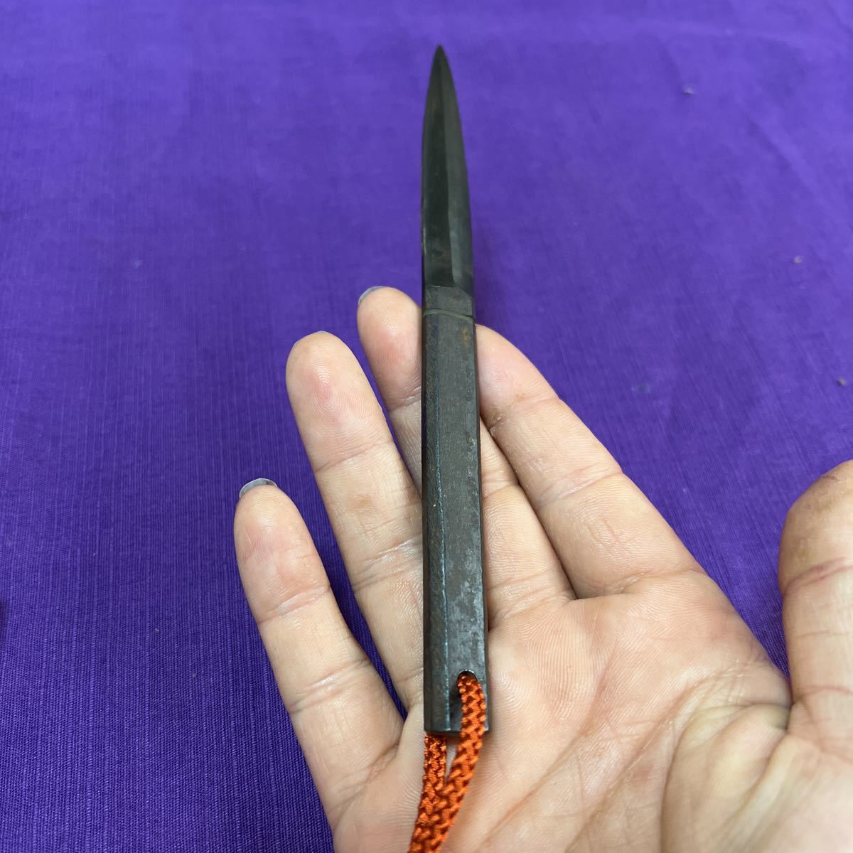 鉄味抜群 江戸期鍛造古鉄加工品 馬針型寸鉄 棒手裏剣 日本刀脇差短刀手慣らし鉄扇手の内貫級刀笄茶刀装具鍔鐔クナイしころ木刀体術(鍔、刀装具 ...