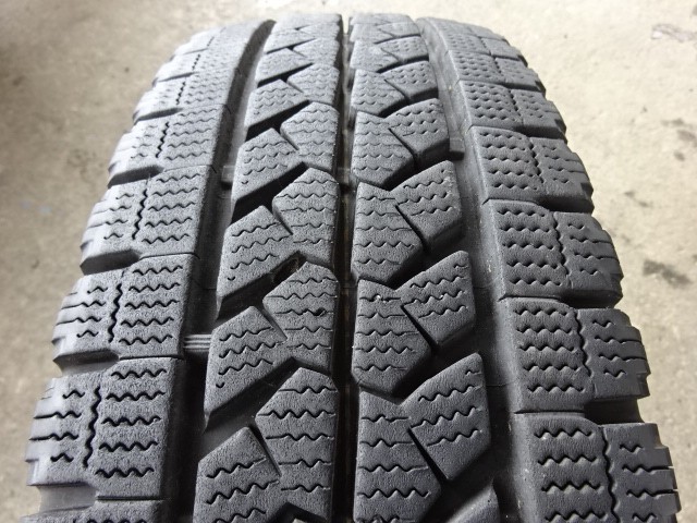 205/70R17.5 115/113L BLIZZAK W979 中古スタッドレス4本 送料無料