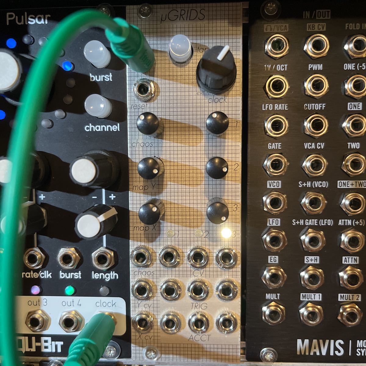 uGrids mutable Instruments girdの小スペースバージョン