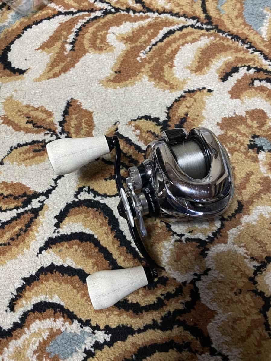 | シマノ(SHIMANO) シマノ 12アンタレス HG右 シマノ(SHIMANO リール 0 アンタレス 12アンタレスHG HG ベイトリール 中古品 シマノ「12アンタレスHG □ 中古美品