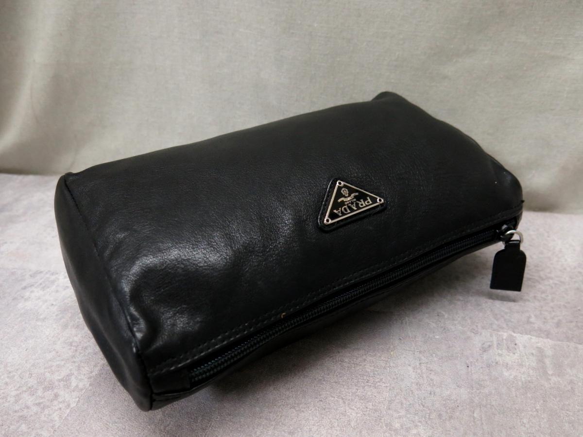 ○超美品○PRADA プラダ○カーフ レザー 本革○クラッチ バッグ○黒 