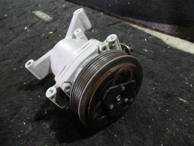 モコ DBA-MG33S A/Cコンプレッサー S R06A CVT Z7T CR06BM00-SR