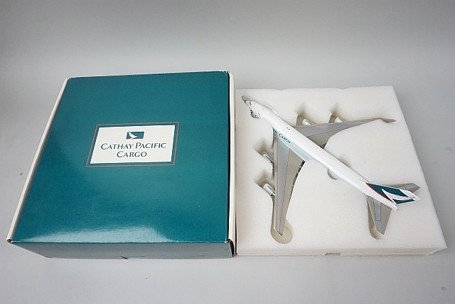 ☆ hogan ホーガン 1/200 B747-400ERF CATHAY PACIFIC CARGO キャセイ