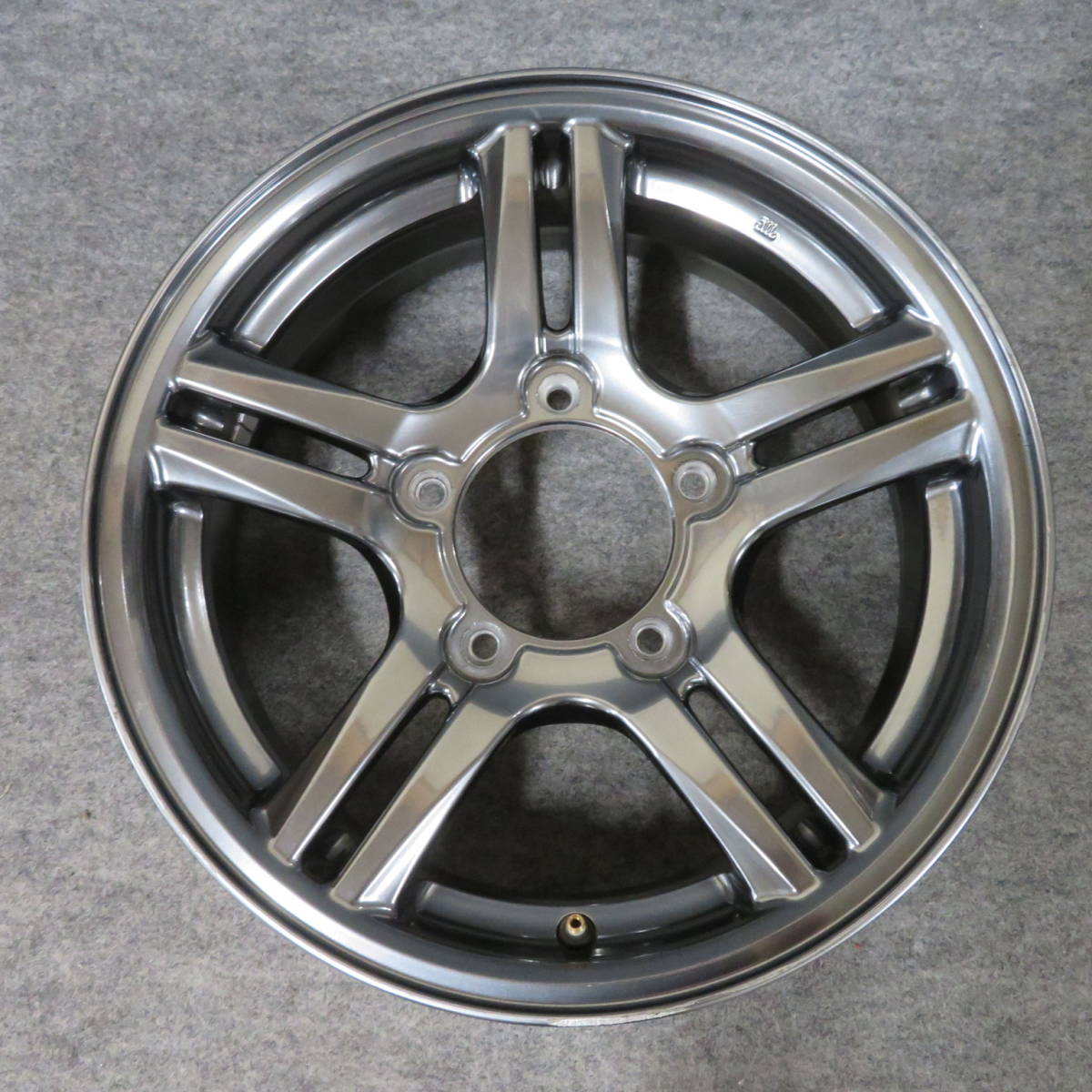 スズキ JB23 ジムニー純正 16×5.5J+22 5H/139.7 1本