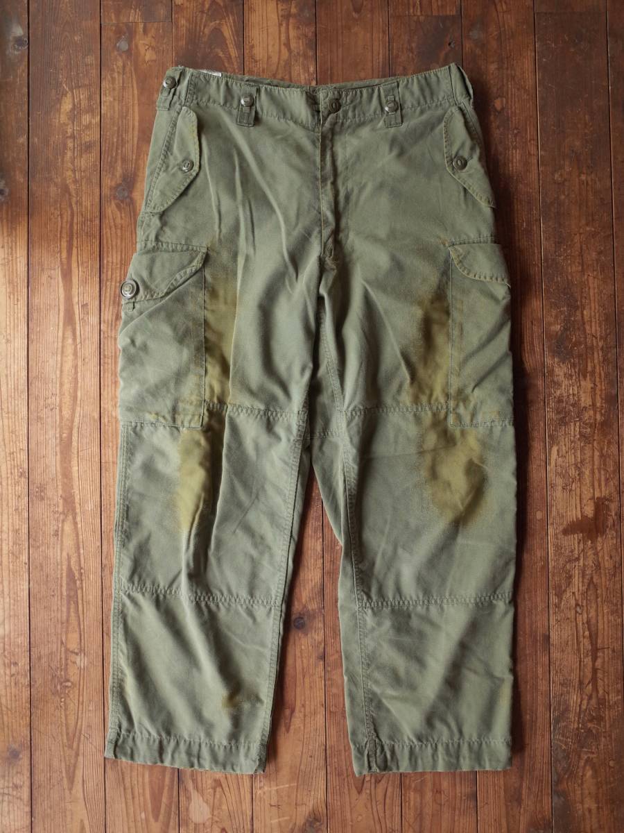人気セール，定番 90's ビンテージ トラウザーズ ミリタリー カーゴパンツ カナダ軍 ARMY 表記サイズM オリーブグリーン 軍物 アンティーク USA古着(Mサイズ)｜売買されたオークション情報、yahooの商品情報を Mサイズ