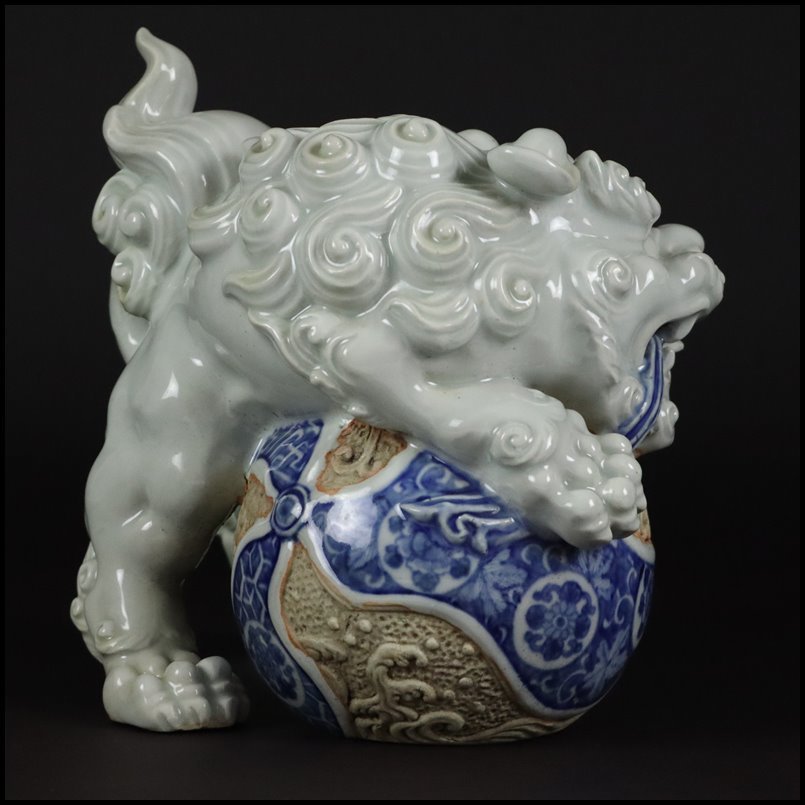 伝統工芸 平戸焼 三川内焼 古染付 玉獅子 唐獅子 陶人形 置物 縁起物