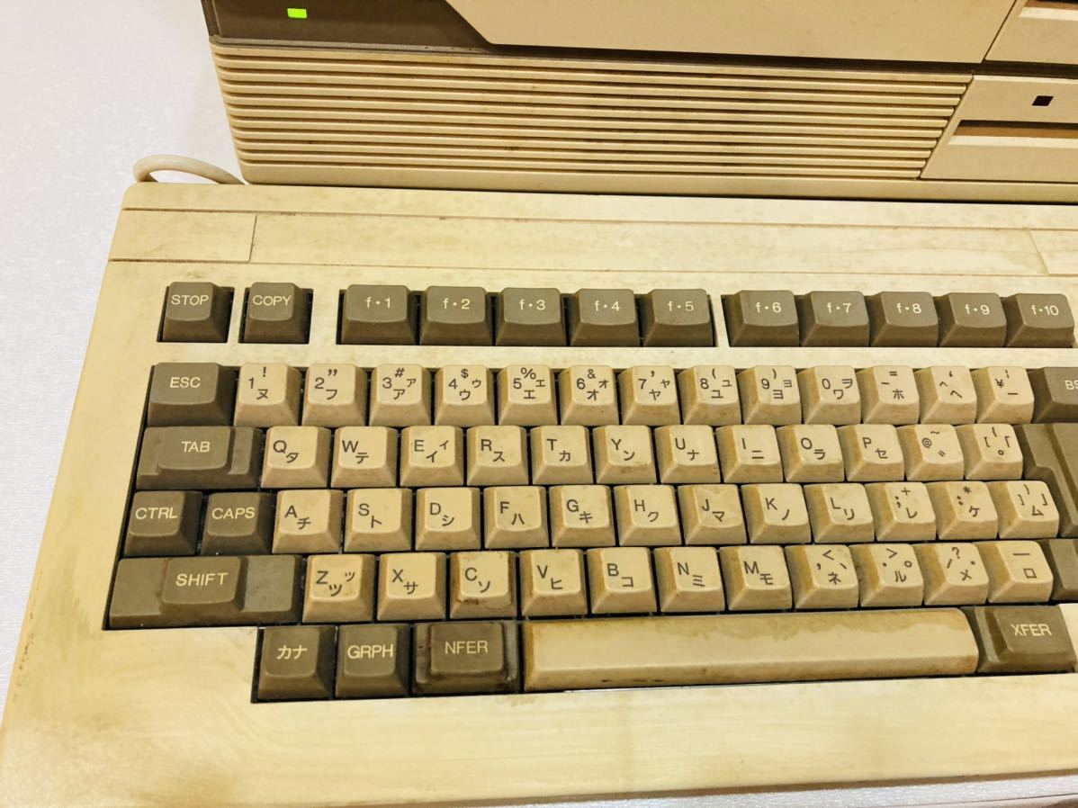 e5 必見！ NEC パーソナルコンピュータ PC-9801VM / カラー