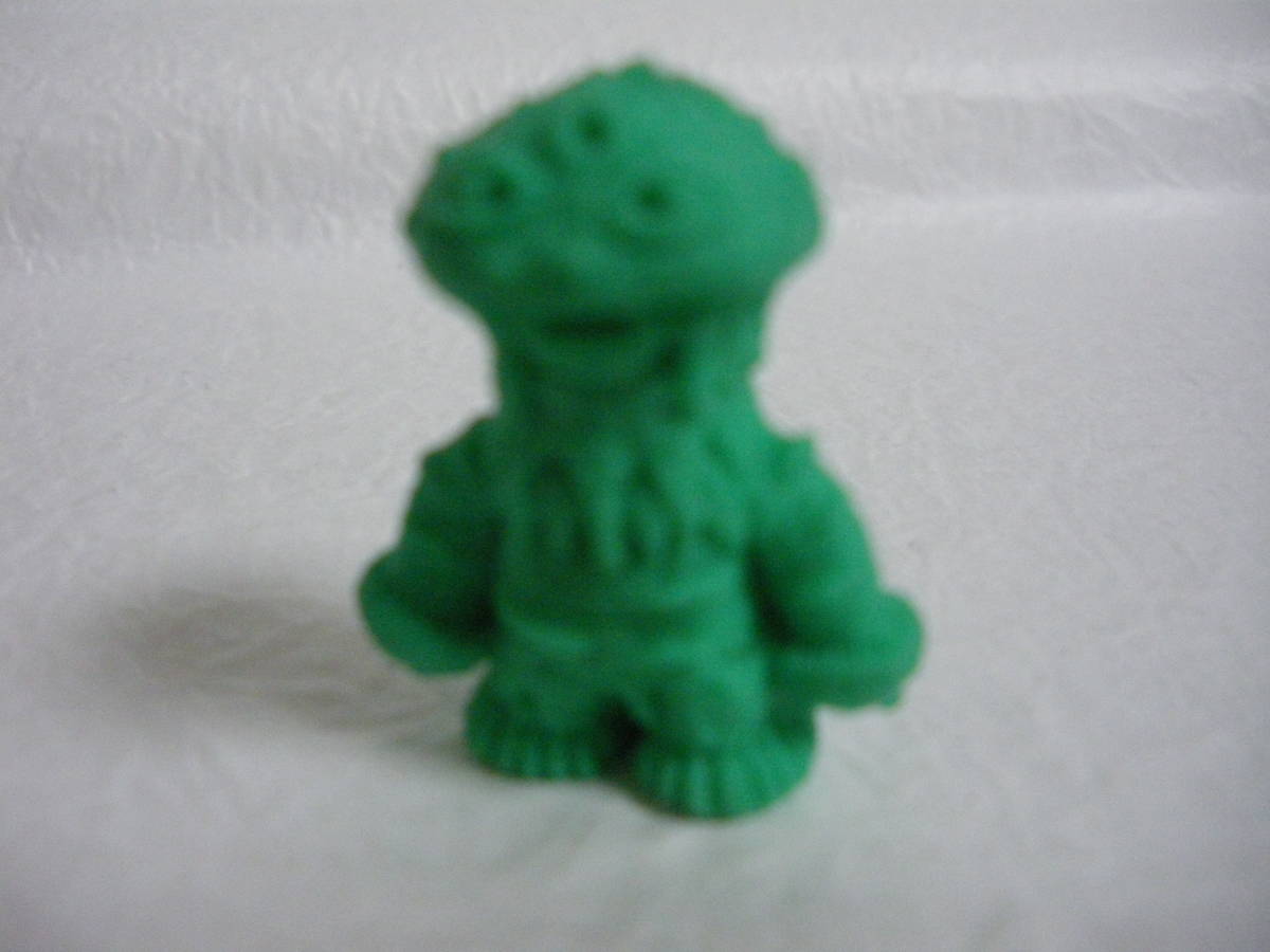 ポピー 怪獣消しゴム マシュラ 緑 グリーン 怪獣 レア ガシャポン