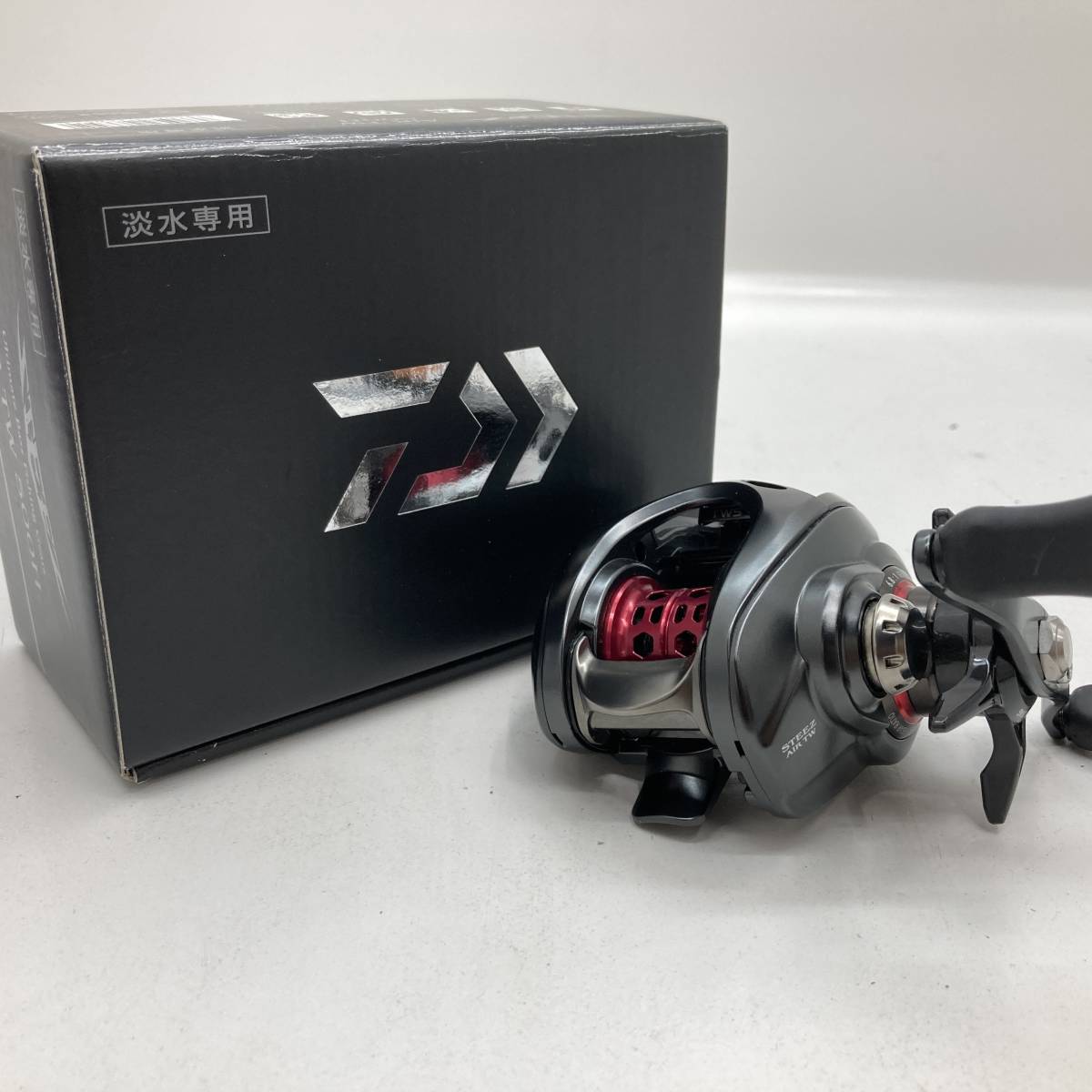 【初代】ダイワ スティーズ 103H STEEZ DAIWA ベイトリール SV スティーズ ダイワ 右ハンドル 103H-TN SVTW 1円 DAIWA ダイワ