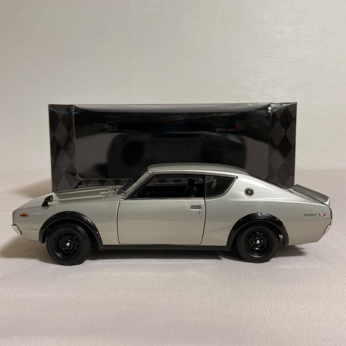 ☆京商／KYOSHO：1/18 ☆ニッサン スカイライン／NISSAN SKYLINE 2000 