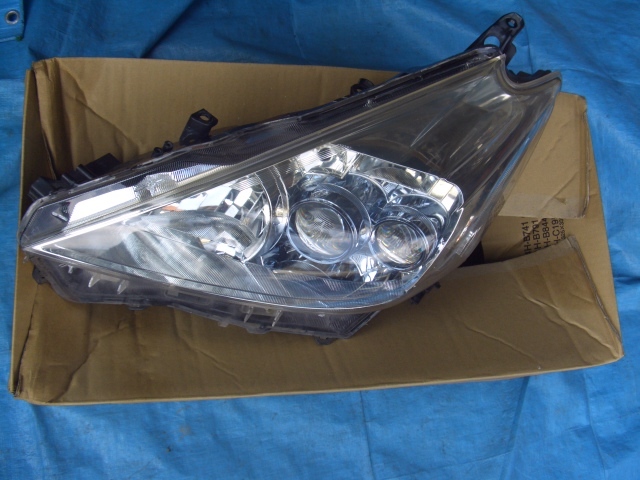 後期 プリウスα G's 左 LED ヘッドライト　ZVW40 ZVW41 プリウスα 後期 G's LED ZVW40 左 ZVW41 公式通販 0 4# プリウス