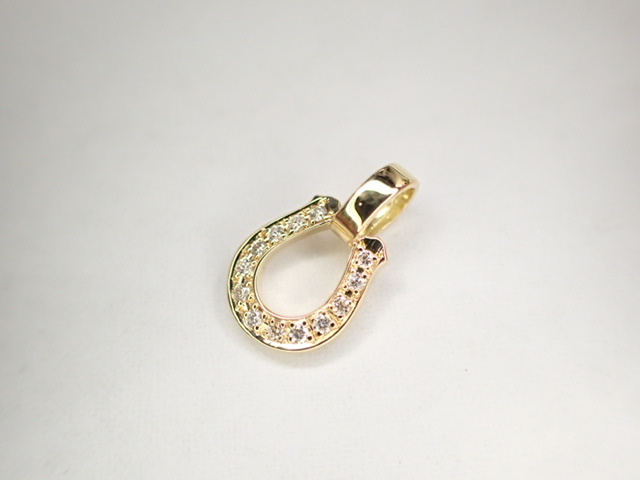 美品 シンパシーオブソウル K18 ダイヤ計0.05ct ホースシュー ペンダントトップ チャーム