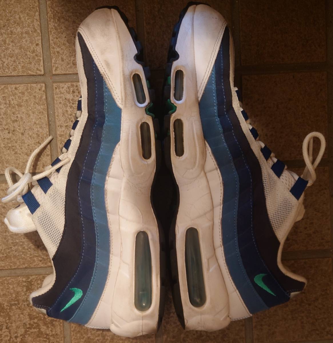 【ＵＳＥＤ・中古品】NIKE AIR MAX 95 OG ブルーグラデ 554970-131 2015　29.0cm　US11　 AIR OG 0 GRADAITION BLUE 青グラデ