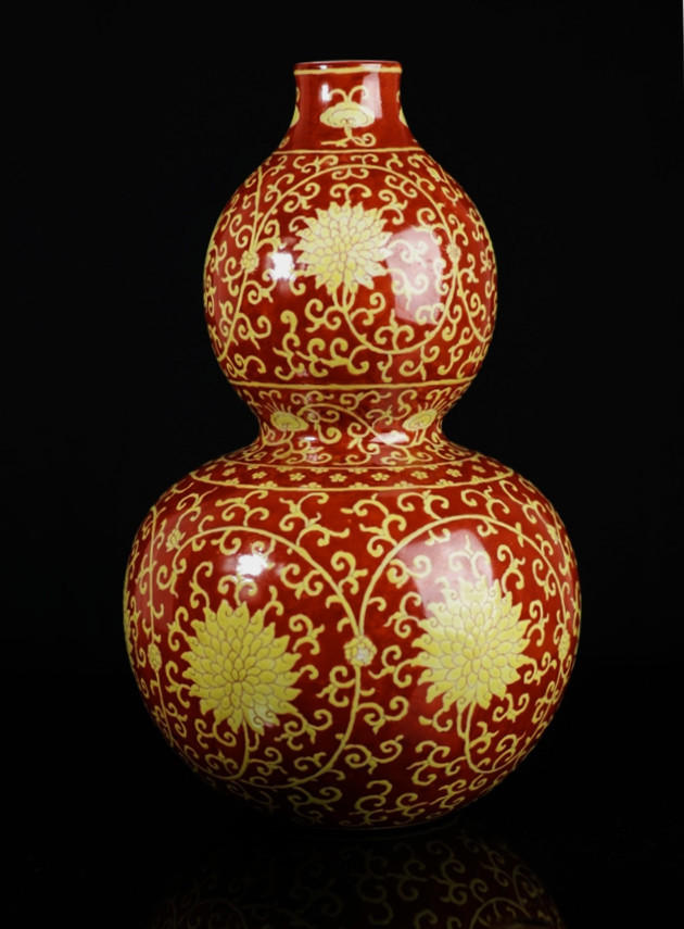 天平堂（TENPYODO） 中国古美術（明-清時代） 珊瑚紅釉唐草花紋大瓶 大