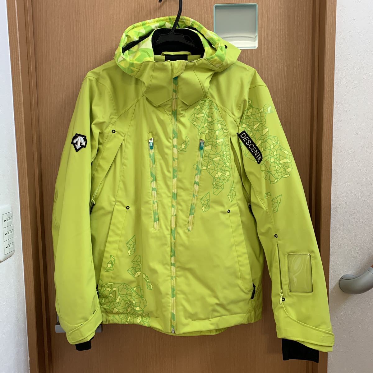 DESCENTE Move Sport スキーウェア L イエロー DESCENTE デサントスキーウェア M イエロー 黄色 上位モデル